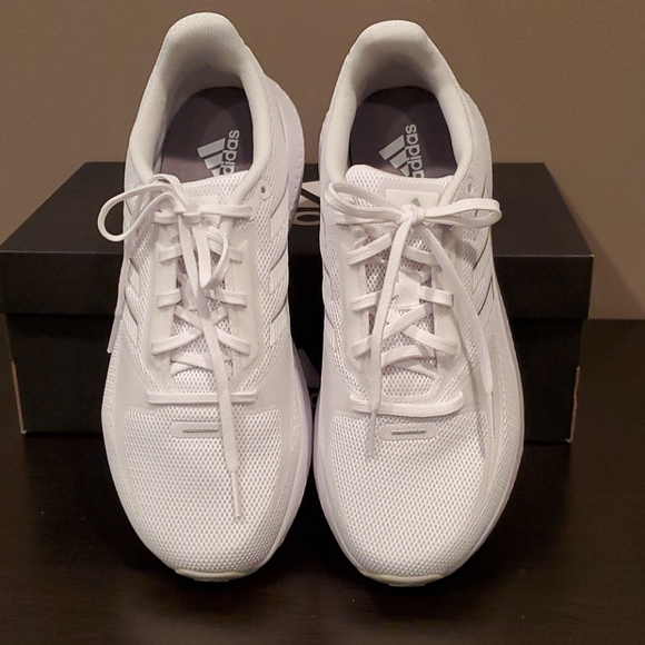 Footwear adidas - Runfalcon 2.0 FY9621 Ftwwht/Ftwwht/Silvmt - Indoor -  Running shoes - Sports shoes - Women's shoes | efootwear.eu